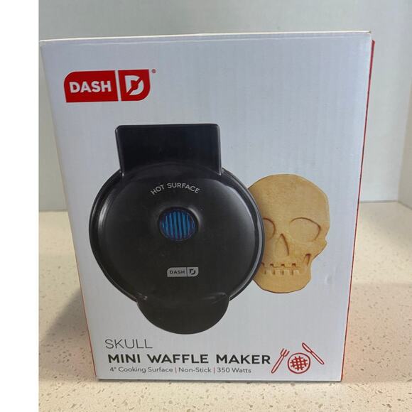 NEW DASH 2 Mini Waffle Maker Skull/Spider - Picture 10 of 14